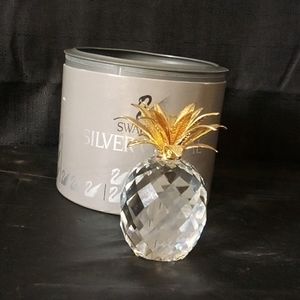 Swarovski 4" pineapple EUC vintage and signed with old S icon